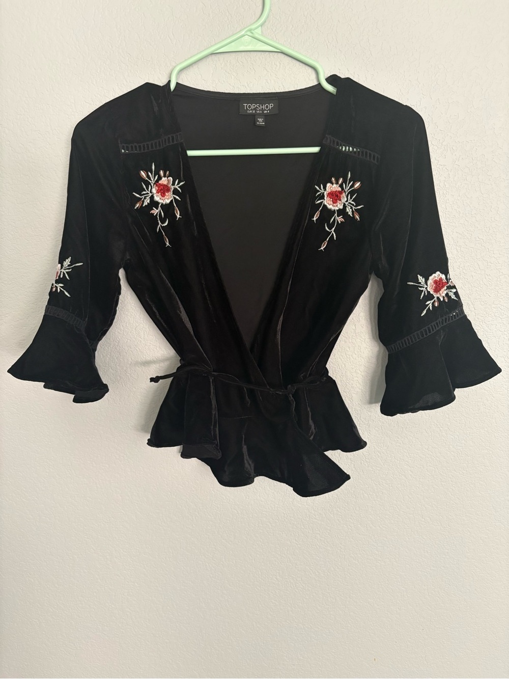 TOPSHOP Velvet Wrap Blouse with Rose Floral Embroidery 🌸🌹🌸🌹